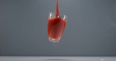 Cam domates düşen suyu