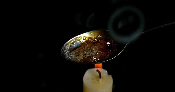 Drogue, Cocaïne dans la cuillère  