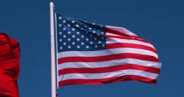 Amerikan Bayrağı Rüzgarda Dalgalanıyor, Yavaş Hareket 4k