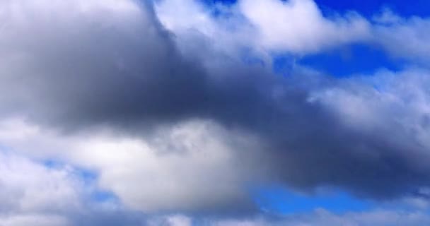 Blå Himmel Med Moln Normandie Time Lapse — Stockvideo
