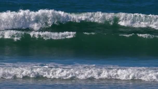 Olas Playa Courseulles Sur Mer Normandía Cámara Lenta — Vídeo de stock