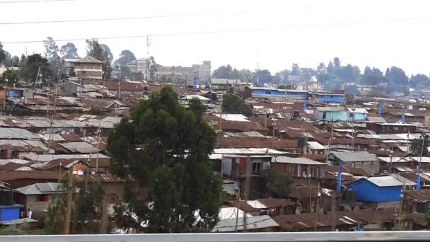 Slum Oder Township Ausgang Von Nairobi Kenia Zeitlupe — Stockvideo