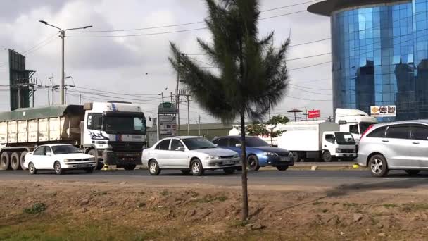 内罗毕至察沃公园的道路及交通 交通挤塞 — 图库视频影像