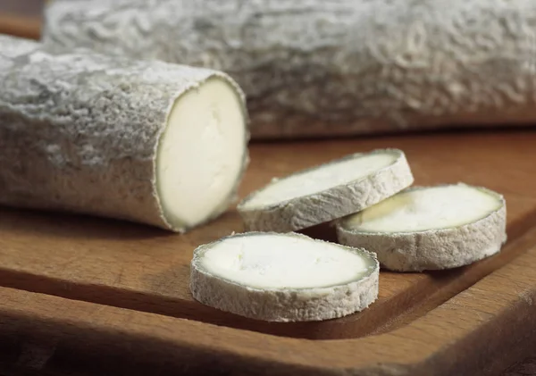 Französischer Käse Namens Sainte Maure Touraine Käse Aus Ziegenmilch — Stockfoto