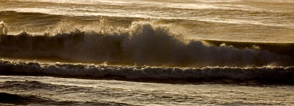 Волны Атлантическом Океане Пляж Мысе Кросс Намибии — стоковое фото
