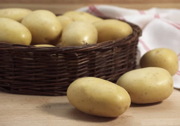 Mona Lisa Potato Solanum Tuberosum Овощи Корзине — стоковое фото