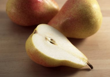 Rosemary Pear, pyrus communis  