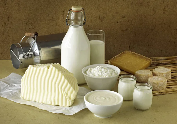 Süt Bazlı Ürünler Süt Çifte Krema Yoğurt Yumuşak Peynir Tereyağı — Stok fotoğraf