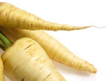 Beyaz havuç, daucus carota, sebzeler beyaz arka plana karşı. 