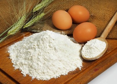 Buğday unu ve yumurta, Kek malzemeleri  