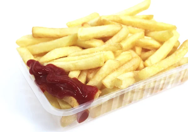 Pommes Frites Med Ketchup Mot Vit Bakgrund — Stockfoto