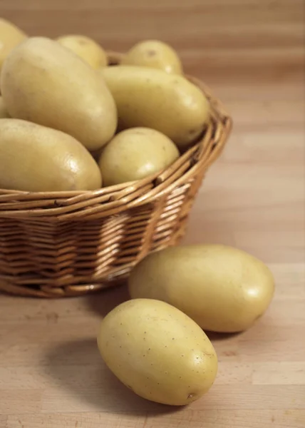 Mona Lisa Potato Solanum Tuberosum Vegetables Basket — Stock Photo, Image