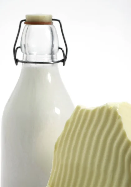 奶类产品 奶油及奶瓶 — 图库照片