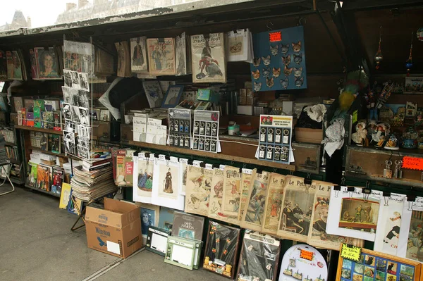 Paris Teki Neer Seine Nehri Ndeki Buketçiler — Stok fotoğraf