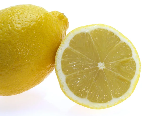 Gula Citroner Citruslimonum Mot Vit Bakgrund — Stockfoto