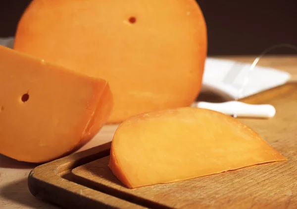 法式奶酪叫 Mimolette 是用奶牛奶做的奶酪 — 图库照片