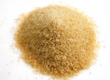 Kahverengi Caster Şekeri Beyaz Arkaplan 'a karşı  