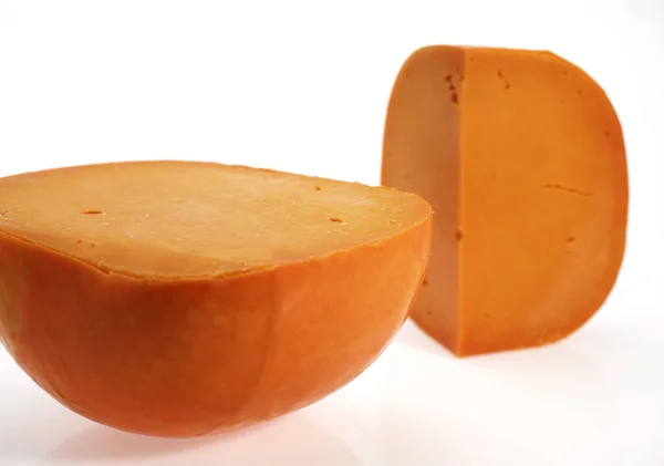 法式奶酪叫 Mimolette 是用奶牛奶做的奶酪 — 图库照片