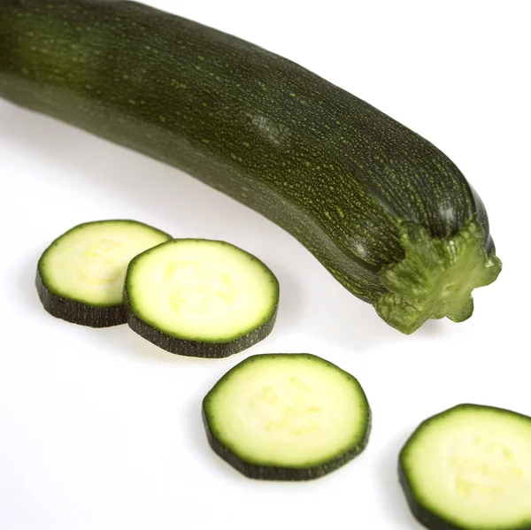 Calabacín Largo Calabacín Cucurbita Pepo Contra Fondo Blanco — Foto de Stock