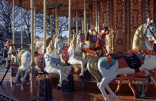 Carrousel Draaimolen Met Wood Horse Parijs — Stockfoto