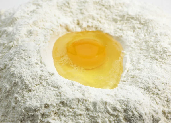 Vetemjöl Och Ägg Ingredienser För Kaka Recept — Stockfoto