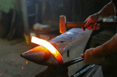 Demirci Üretimi, Demir Çubuktan Nal Yapımı  