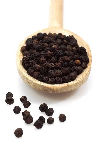 Black Peppercorn Piper Nigrum Sullo Sfondo Bianco — Foto Stock