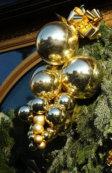 Julskålar Street Decorations Paris — Stockfoto