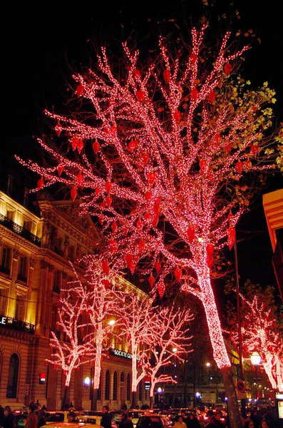 Ozdobiona Choinka Boże Narodzenie Galeriach Lafayette Haussmann Boulevard Paryżu — Zdjęcie stockowe