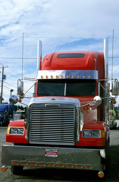 ケベック州のアメリカトラック — ストック写真