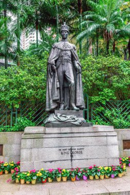Hong Kong - 29 Ocak 2016: Hong Kong Zooloji ve Botanik Bahçeleri 'nde Kral VI. George heykeli.