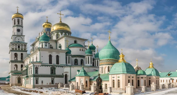 Istra, Rusya - 02 Şubat 2016: Yeni Kudüs kışın manastırda