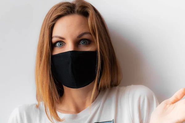 Close Portrait Young Suprpised Woman Black Medical Mask White Shirt — Stock Photo, Image