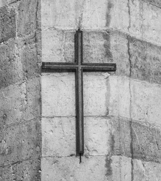 Cruz con fondo de piedra . — Foto de Stock