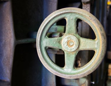 Yuvarlak tutamaçlardan Torna Tesviye Sanayi 