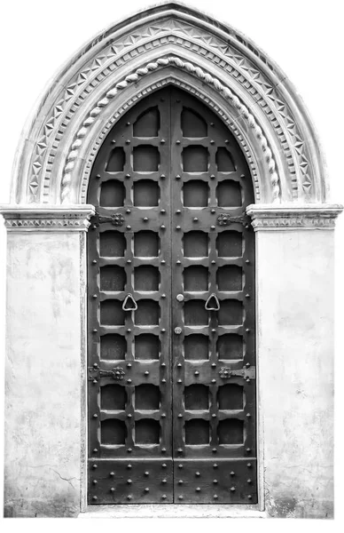 Architecture italienne détail. Ancienne porte d'entrée de style médiéval à Florence — Photo