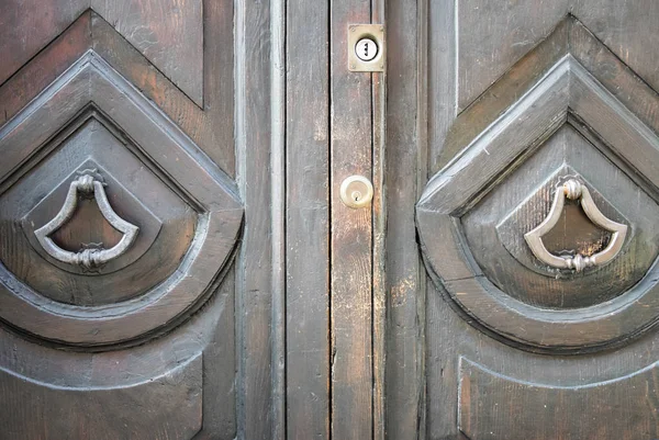 Details einer alten Holztür. — Stockfoto