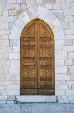  Bir eski İtalyanca evde giriş ahşap kapı.