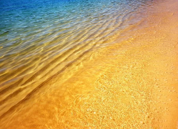 Strand en prachtige tropische zee. — Stockfoto