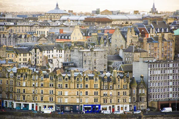 Edimburgo città vecchia vista da Calton Hill . — Foto Stock