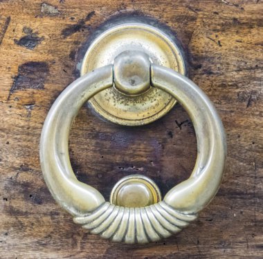 Eski bir İtalyan kapı ayrıntılarını.