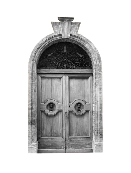 Porta de madeira em uma antiga casa italiana, isolada em branco . — Fotografia de Stock