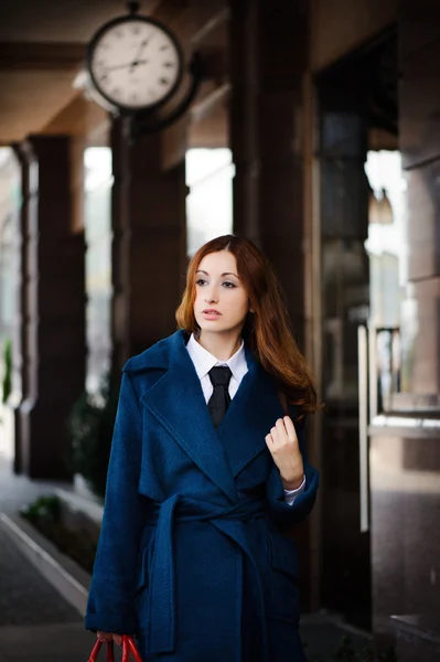 Business woman going to work — Stock Photo, Image