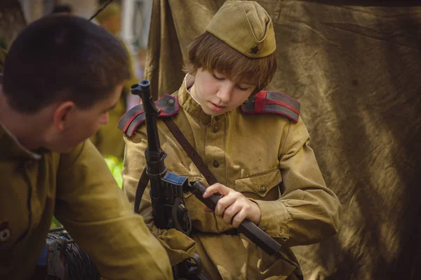 İkinci Dünya Savaşı tarihi canlandırma tarihinde 9 Mayıs 2016 Kiev, Ukrayna