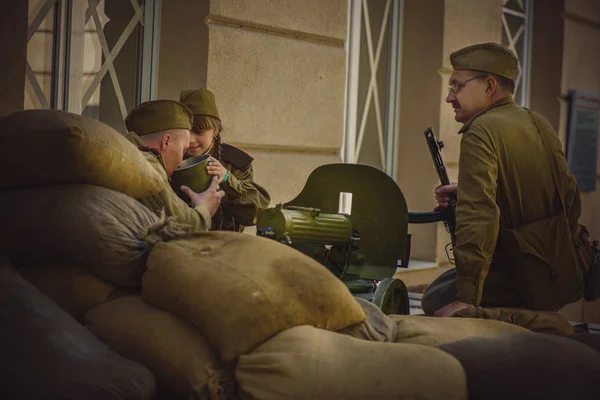 Recreación histórica de la Segunda Guerra Mundial el 9 de mayo de 2016 en Kiev, Ucrania — Foto de Stock