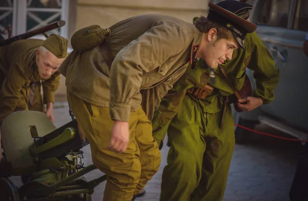 Historisk reenactment of Wwii den 9 maj 2016 i Kiev, Ukraina — Stockfoto