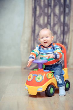 Bebek için çocuklar araba