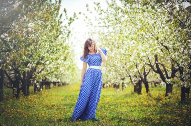 Vişne Bahçesi güzel kadın 