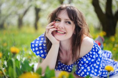 Vişne Bahçesi güzel kadın 