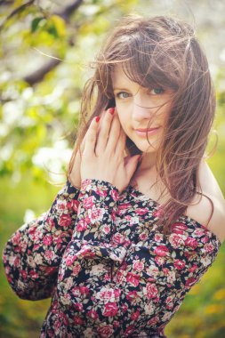 Vişne Bahçesi güzel kadın 